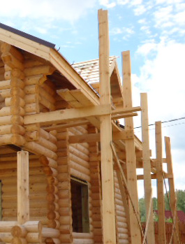 Процесс строительства деревянного дома